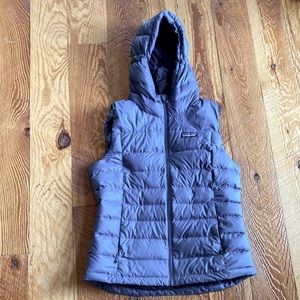 Patagonia S hooded down vest